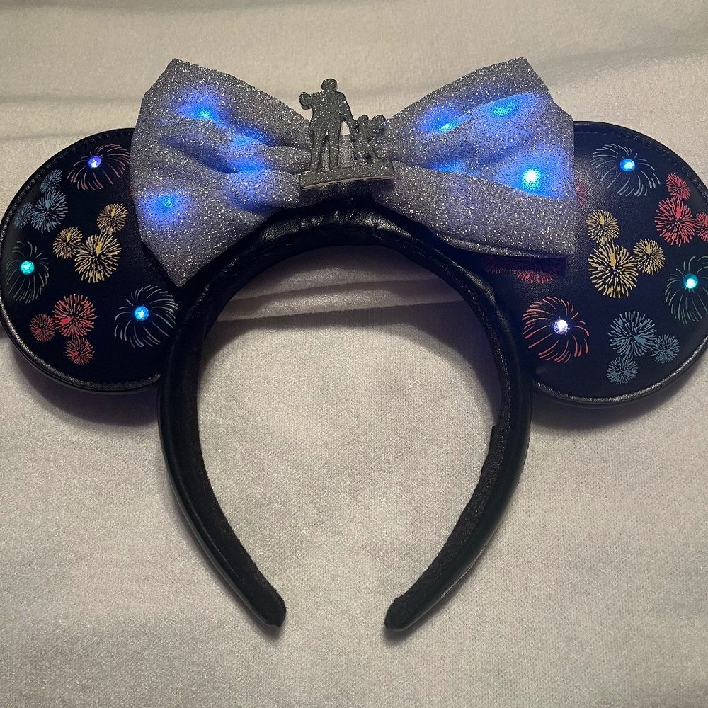 LIGHT UP Authentic DISNEY PARKS Minnie Mouse Ears Headband
